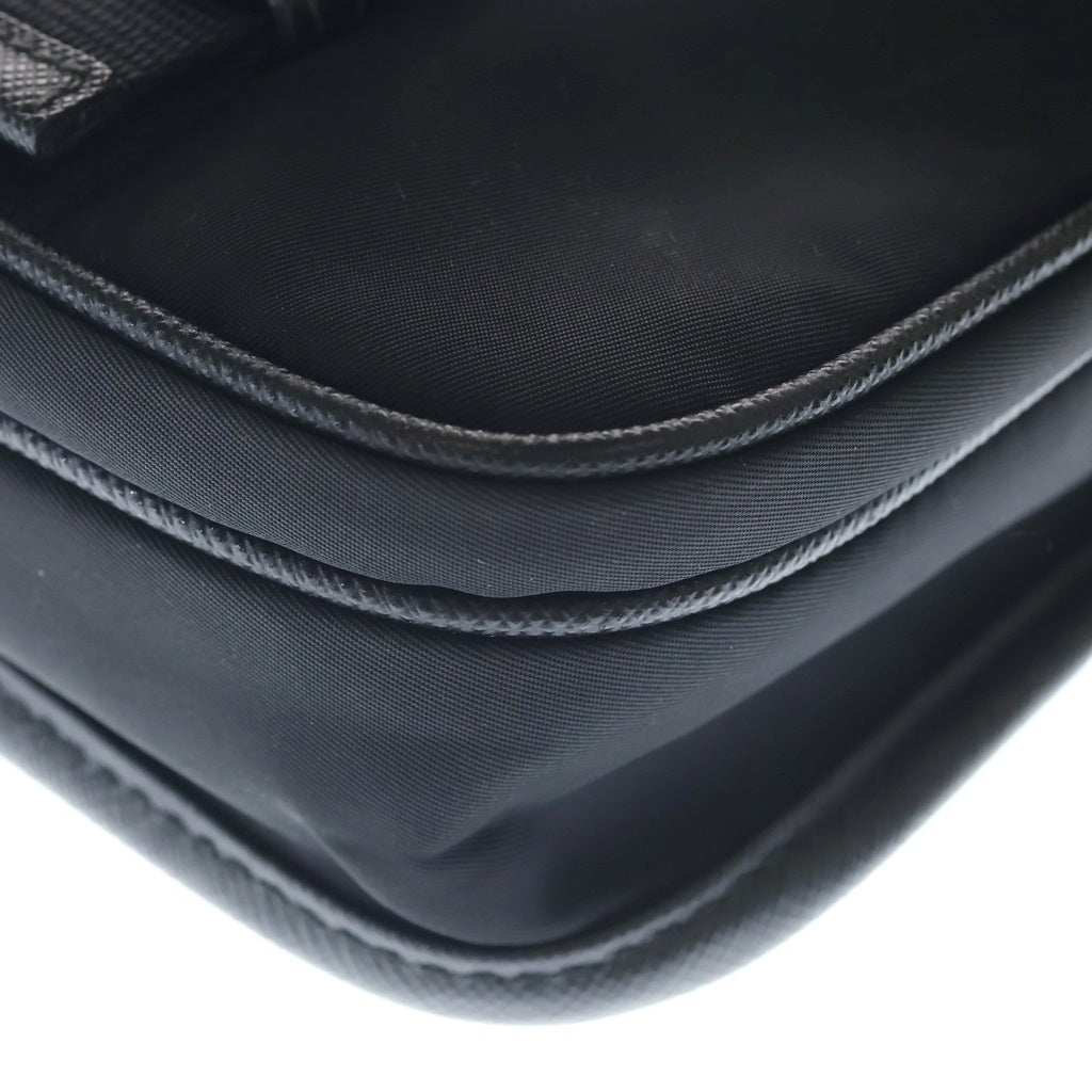 PRADA(プラダ) トライアングルロゴ Re-Nylon ナイロン ショルダーバック サフィアーノ ブラック 2VD043