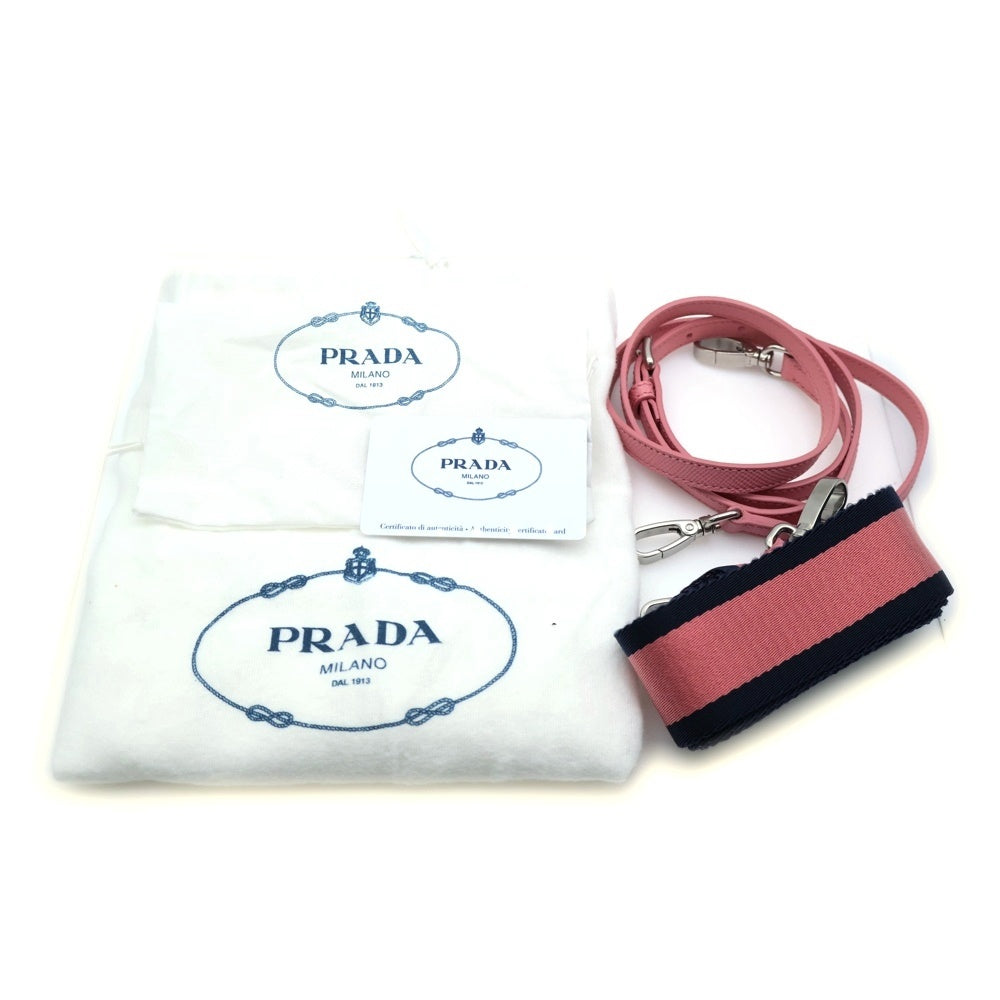 PRADA(プラダ) トライアングルロゴ モノクローム 2WAY サフィアーノレザーハンドバッグ ショルダーバッグ ピンク レディース 1BA269