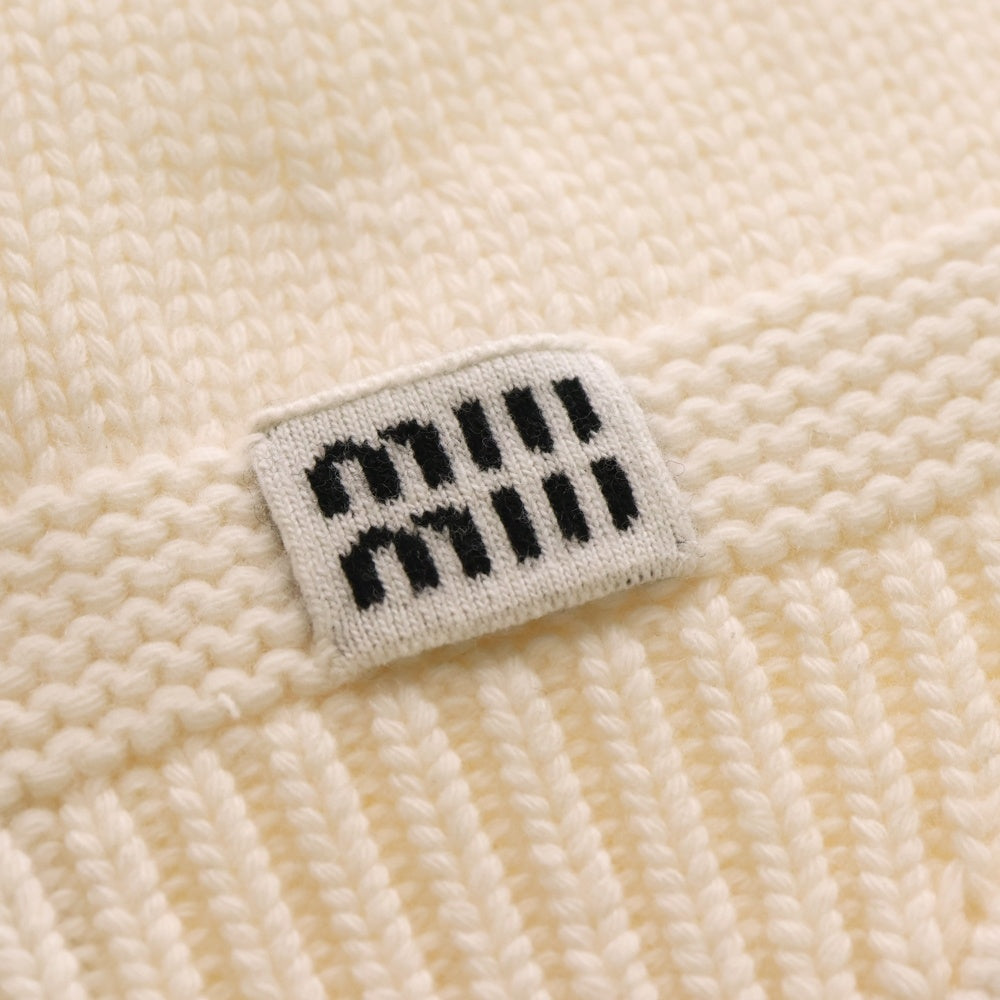 miumiu(ミュウミュウ) 24AW ロゴジャガード カシミヤ混 ウールニット キャップ ポンポン ビーニー 帽子 ホワイト 5HC324