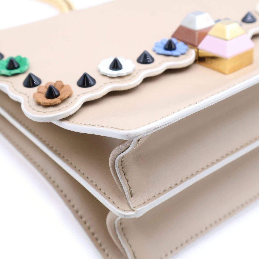 FENDI(フェンディ) キャナイ フラワー ミニ チェーンショルダーバッグ ショルダーポシェット ピンクベージュ レザー 8M0381 ゴールド金具