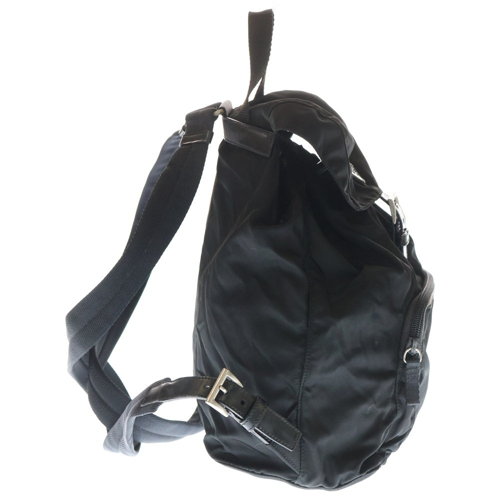 PRADA(プラダ) トライアングルロゴ 三角プレート テスート ナイロン