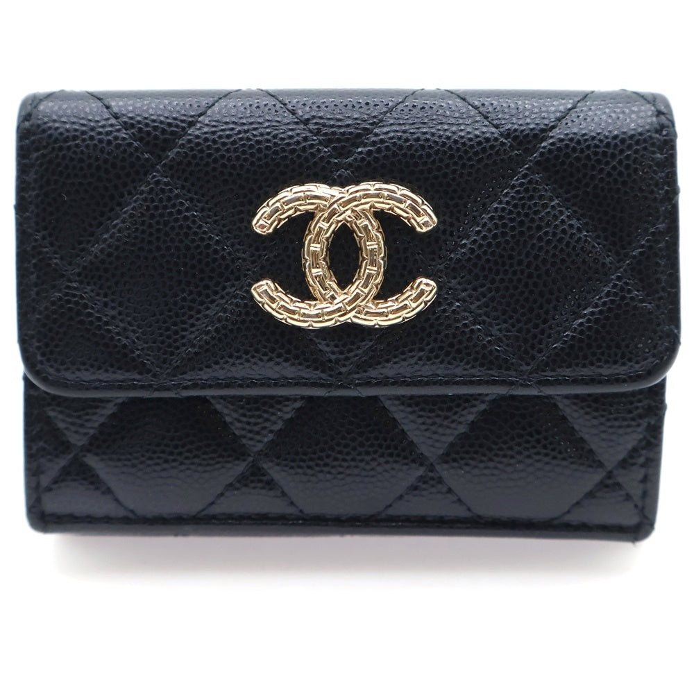 CHANEL(シャネル) マトラッセ 三つ折り財布 ブラック キャビアスキン ゴールド金具