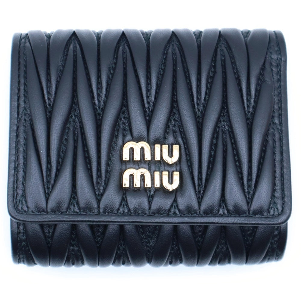 miumiu(ミュウミュウ) マテラッセ 三つ折り財布 コンパクトウォレット コインケース ブラック レザー 5MH033 ゴールド金具 レディース