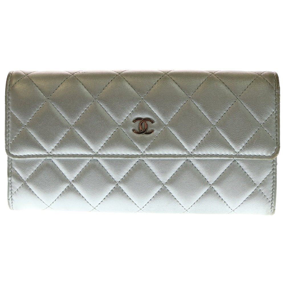 CHANEL(シャネル) マトラッセ 二つ折り長財布 ロングウォレット シルバー ラムスキン シルバー金具 レディース