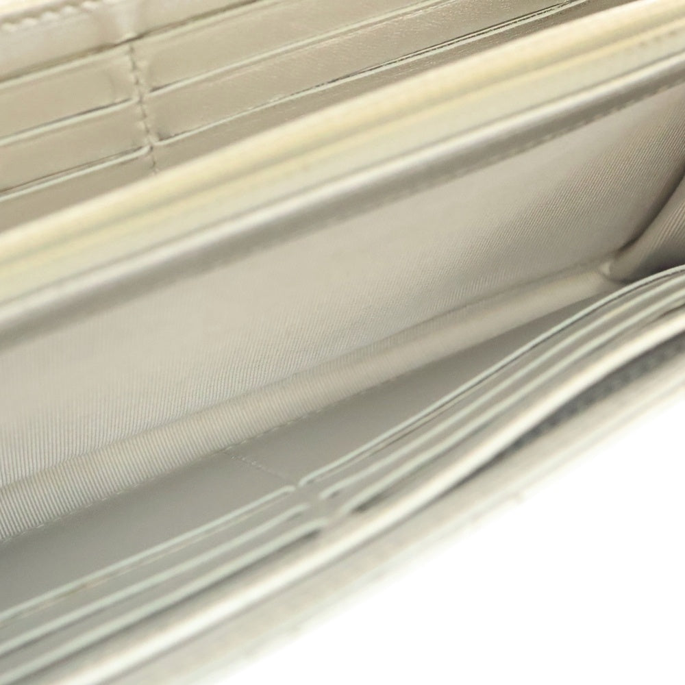 CHANEL(シャネル) マトラッセ 二つ折り長財布 ロングウォレット シルバー ラムスキン シルバー金具 レディース