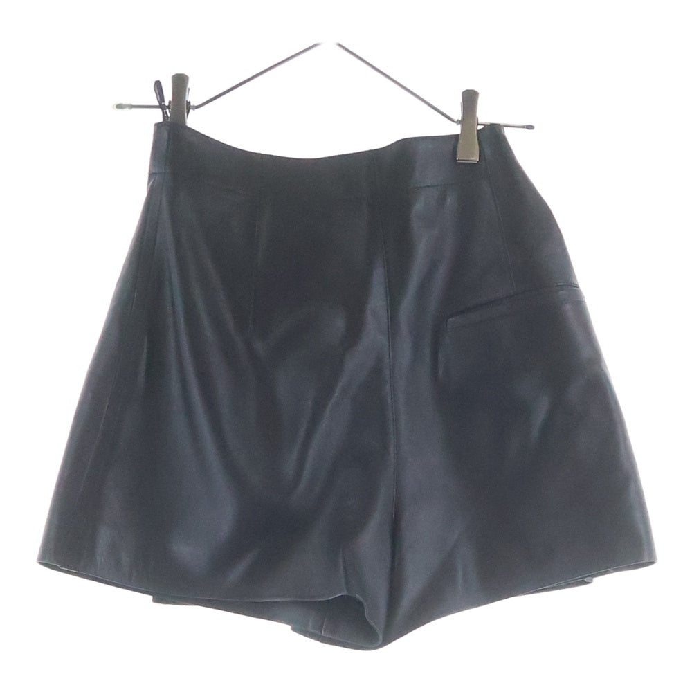 Christian Dior(クリスチャンディオール) CDバックルラムレザーショートパンツ ブラック 045P45AL015 レディース