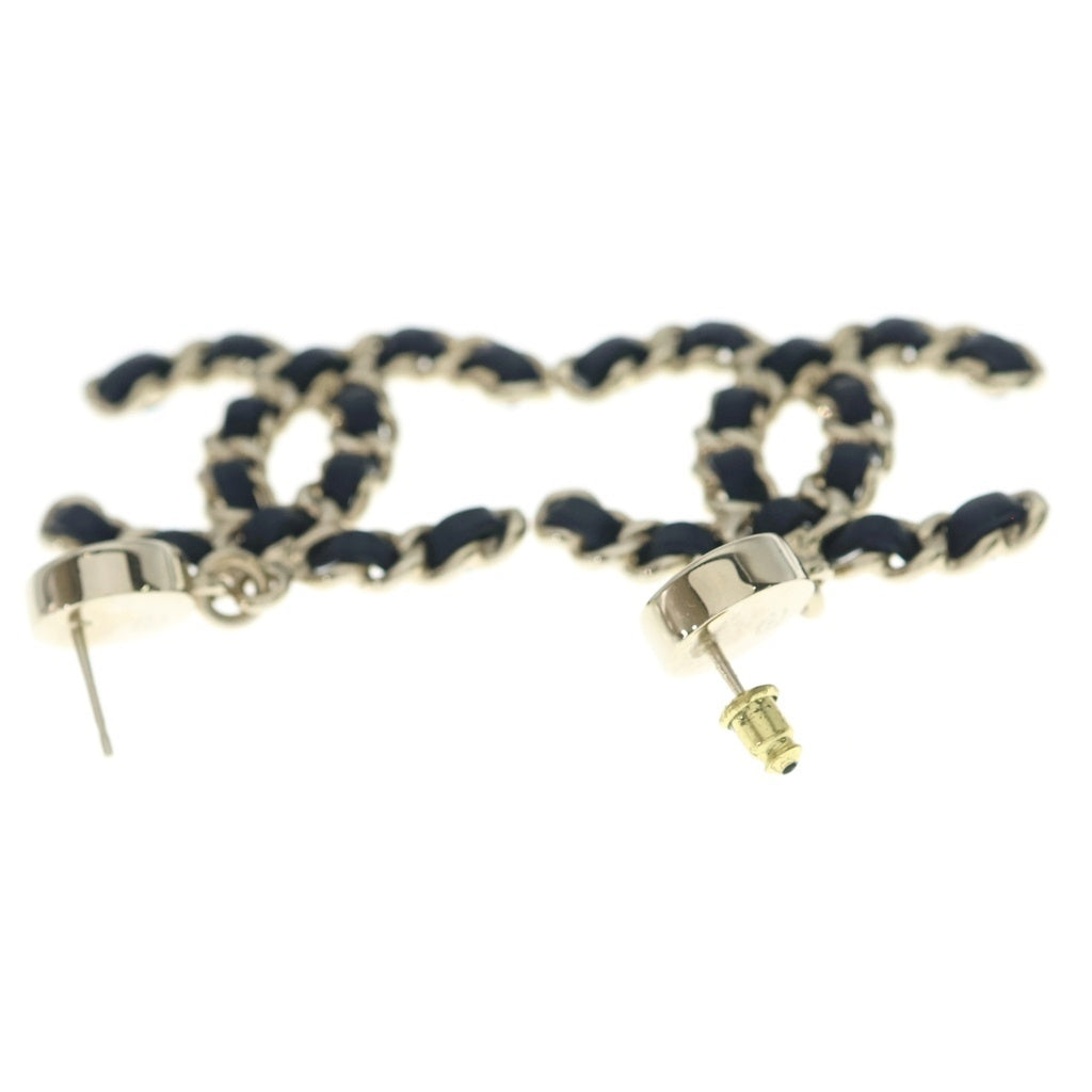 CHANEL(シャネル) ピアス チェーンココマーク ブラック×ゴールド プレート B25C レディース