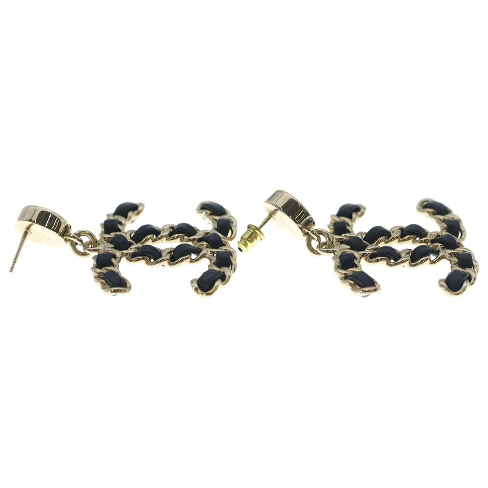 CHANEL(シャネル) ピアス チェーンココマーク ブラック×ゴールド プレート B25C レディース