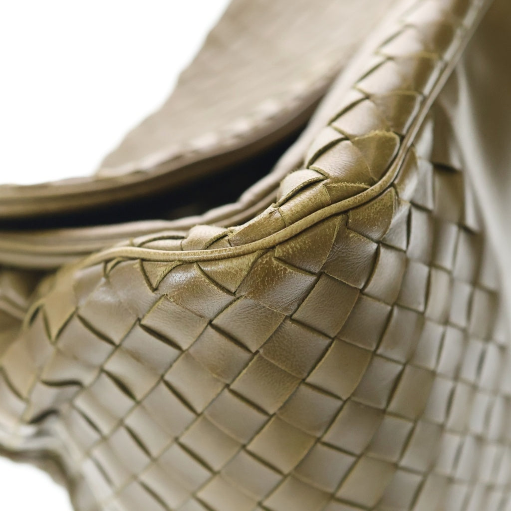 BOTTEGA VENETA(ボッテガヴェネタ) イントレチャート ワンショルダーバッグ オリーブ グリーン レザー レディース