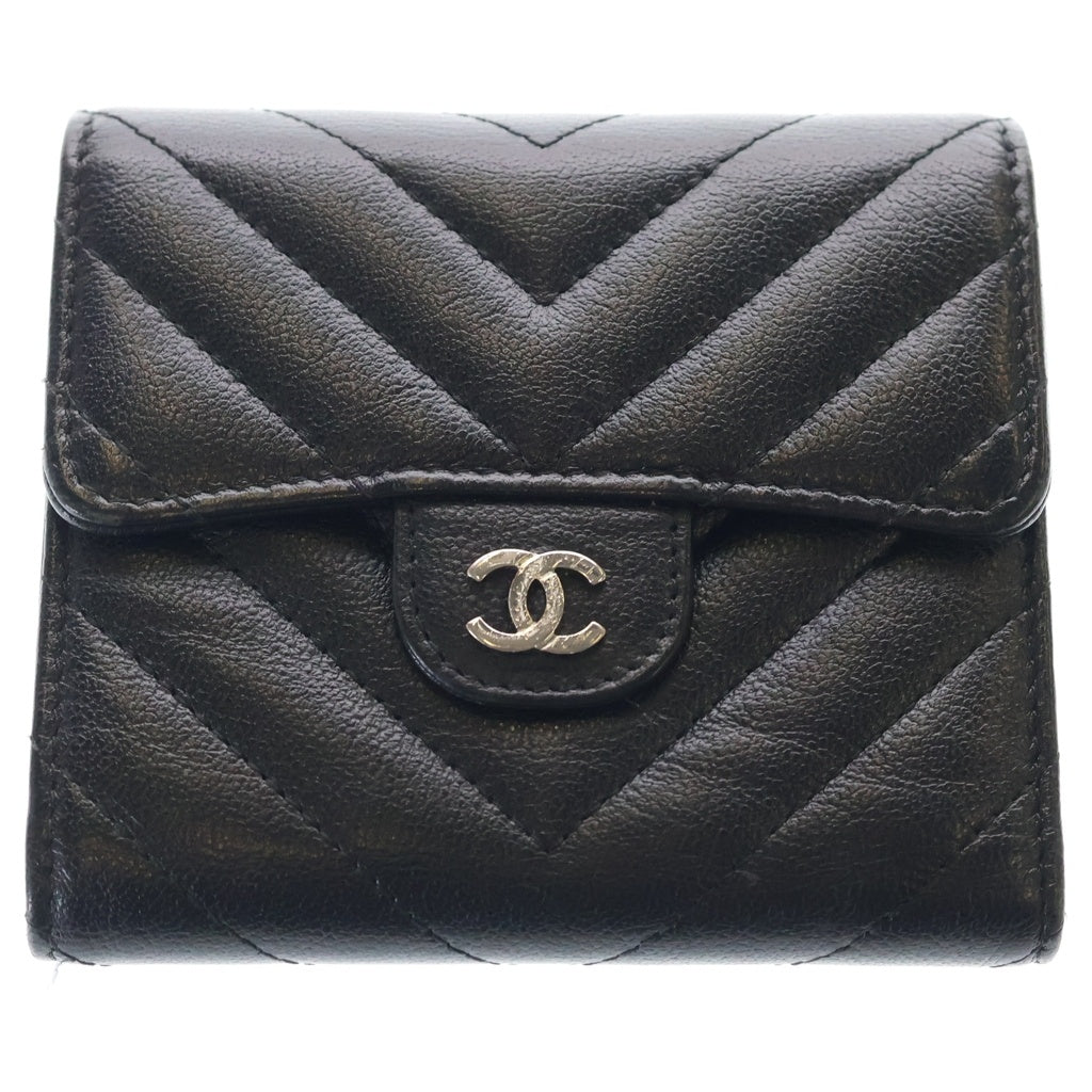 CHANEL(シャネル) シェブロン コンパクトウォレット 三つ折り財布 カードケース ブラック×ボルドー ラムスキン シルバー金具 レディース