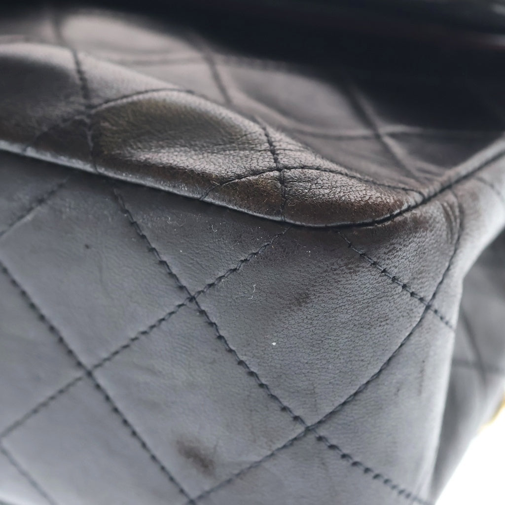 CHANEL(シャネル) マトラッセ23 ダブルフラップ チェーンショルダーバッグ ブラック ラムスキン ゴールド金具 レディース