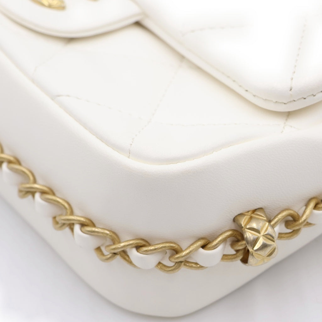 CHANEL(シャネル) マトラッセ18 チェーンアラウンド ミニフラップ ラムスキン レザー チェーンショルダー バッグ ゴールド金具 ホワイト レディース