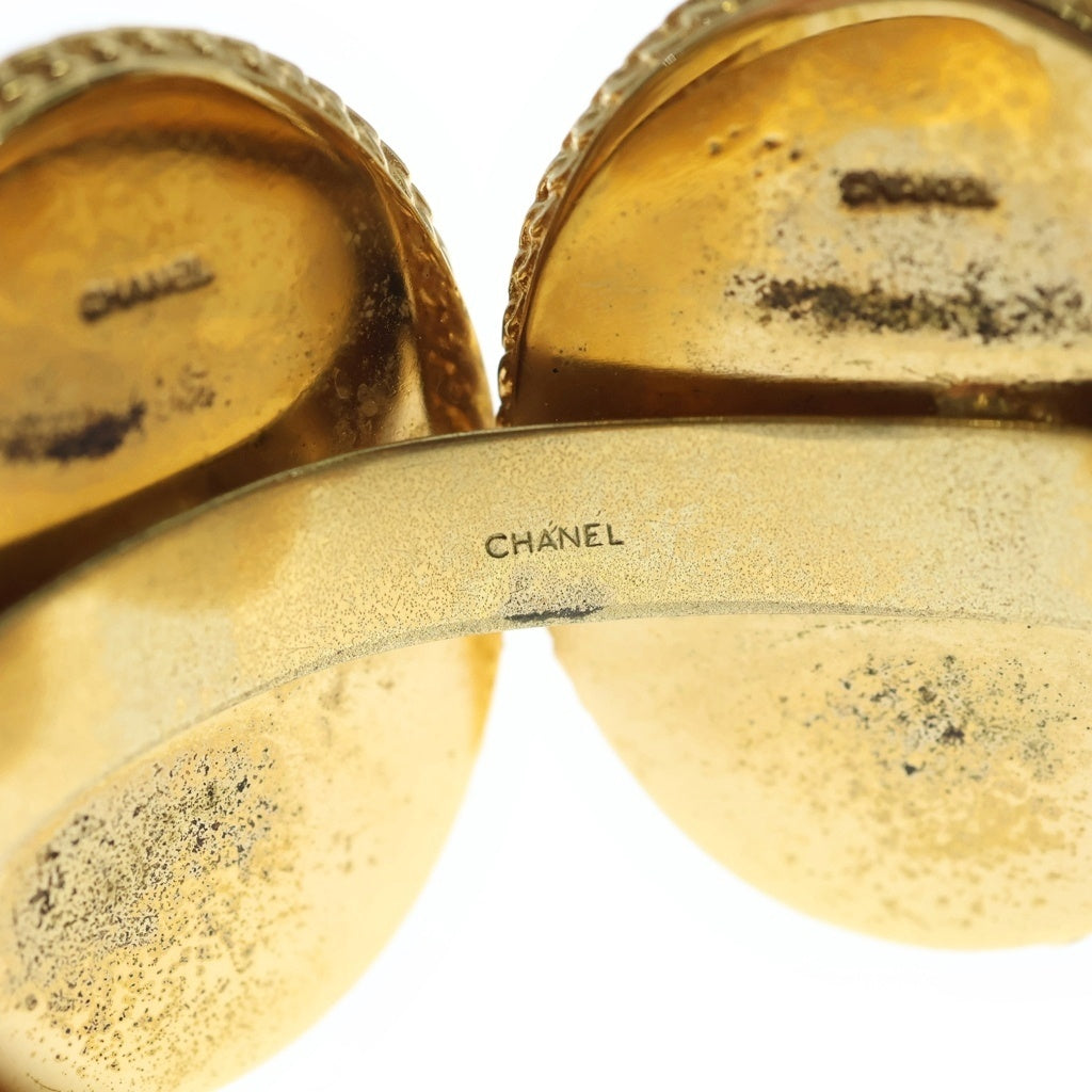 CHANEL(シャネル) ヴィンテージ ココシャネルモチーフ 4連カメオブレスレット バングル ブラック×ゴールド レディース