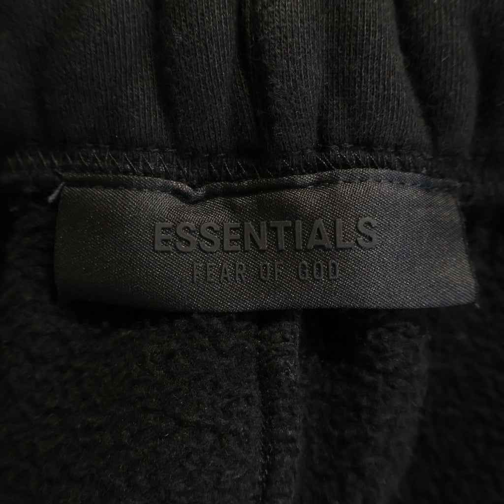 FEAR OF GOD ESSENTIALS(フィアオブゴッド エッセンシャルズ) ロゴプリント ドローストリング スウェットパンツ ブラック