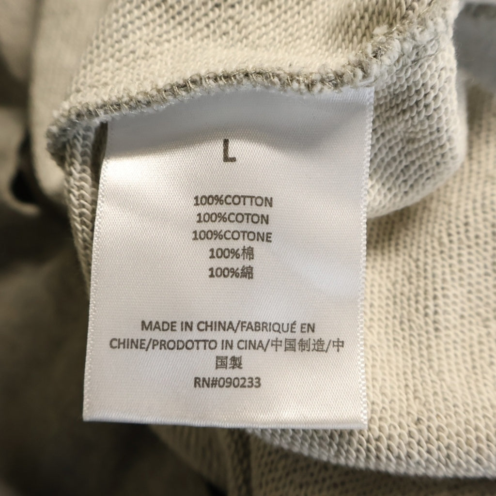 FEAR OF GOD ESSENTIALS(フィアオブゴッド エッセンシャルズ) バックフェルトロゴ スウェットポロシャツ ベージュ