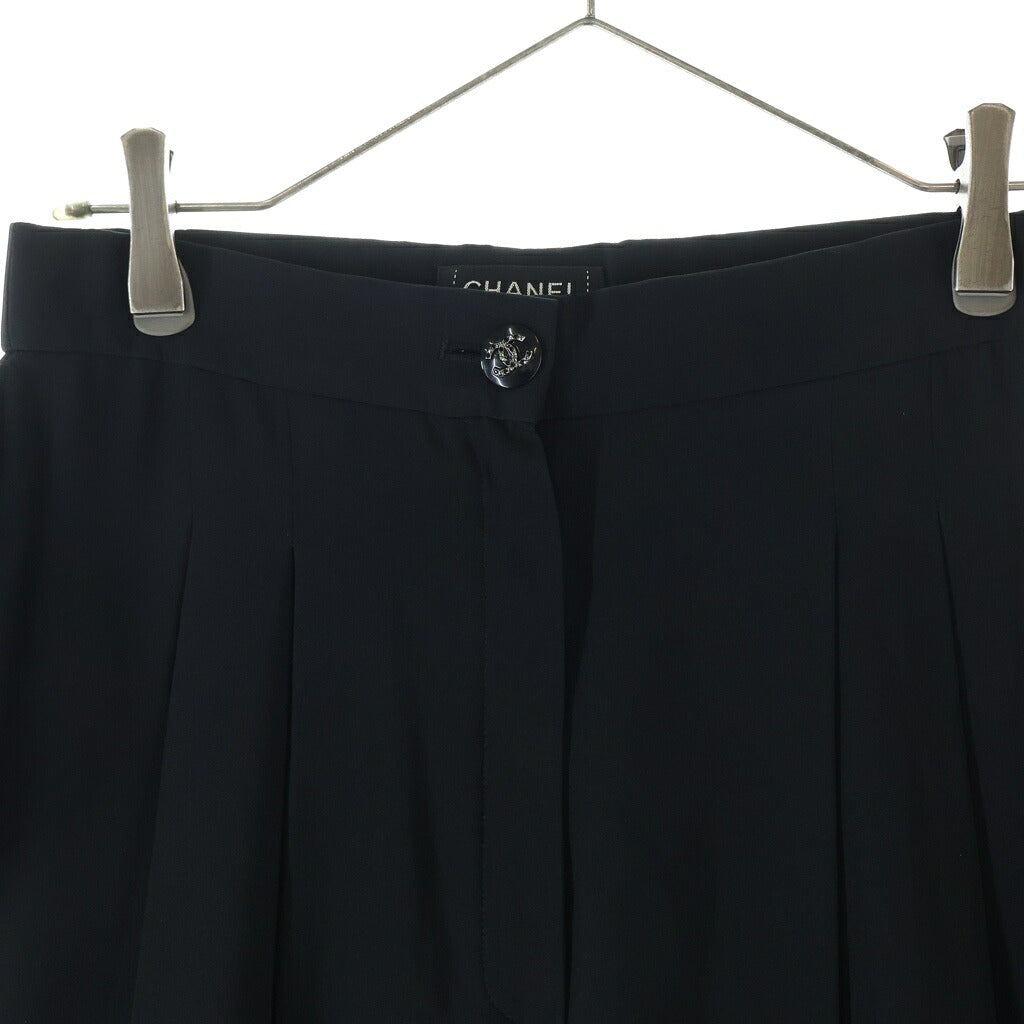 CHANEL(シャネル) Capri Side Ruffle Pants ラインストーン ココマークボタン カプリ サイドラッフル シルク フレアパンツ レディース ブラック P70020V12320