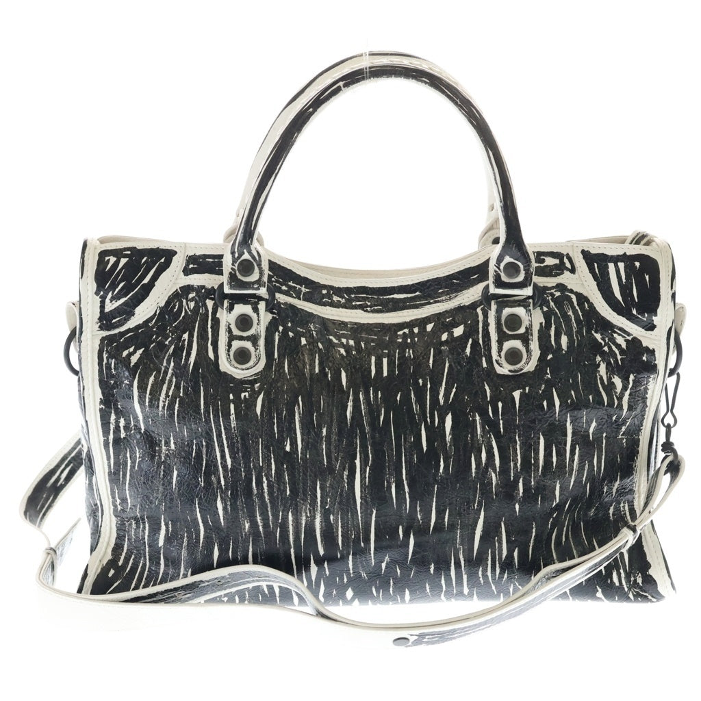 BALENCIAGA(バレンシアガ) Le City バッグ ミディアム ホワイトスノー セミシャイニーアリーナラムスキン ブラックマークプリント ブラスハードウェア ブラック/ホワイト 823058 9110 レディース