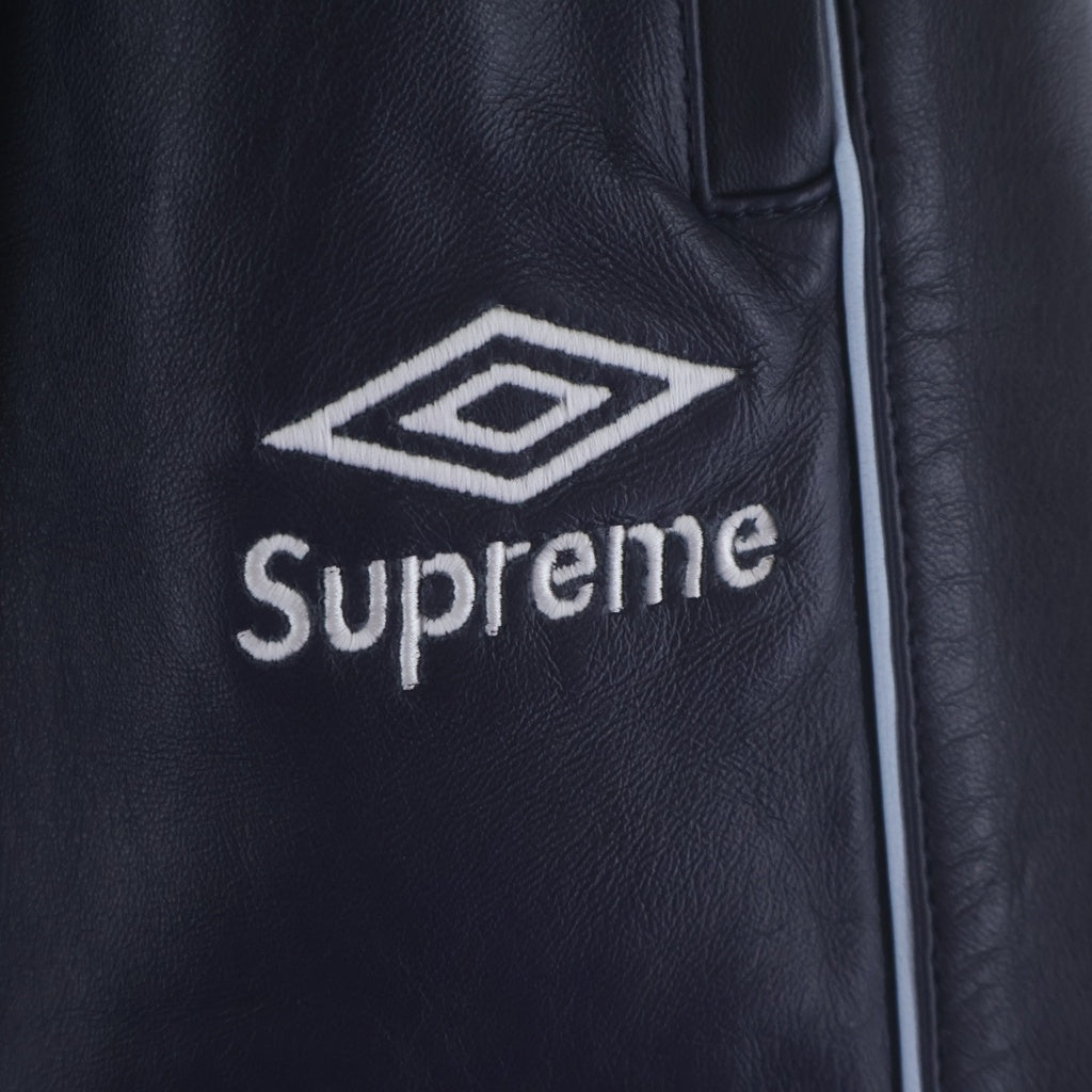 SUPREME(シュプリーム) 25AW ×UMBRO Leather Track Pant ×アンブロ ロゴ刺繍レザートラックロングパンツ ネイビー