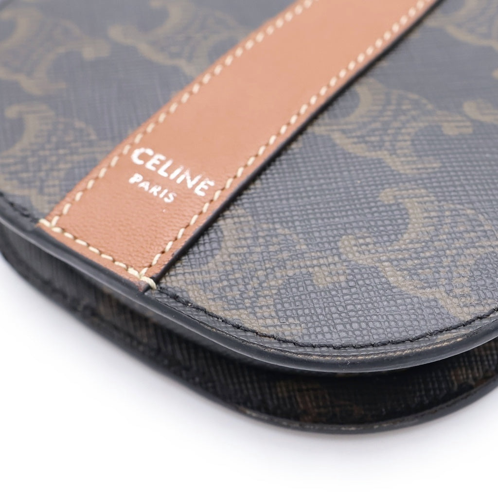 CELINE(セリーヌ) トリオンフ キャンバス ショルダーフォンケース ブラウン 10H742DCH.04LU 10H742DCH.04LU