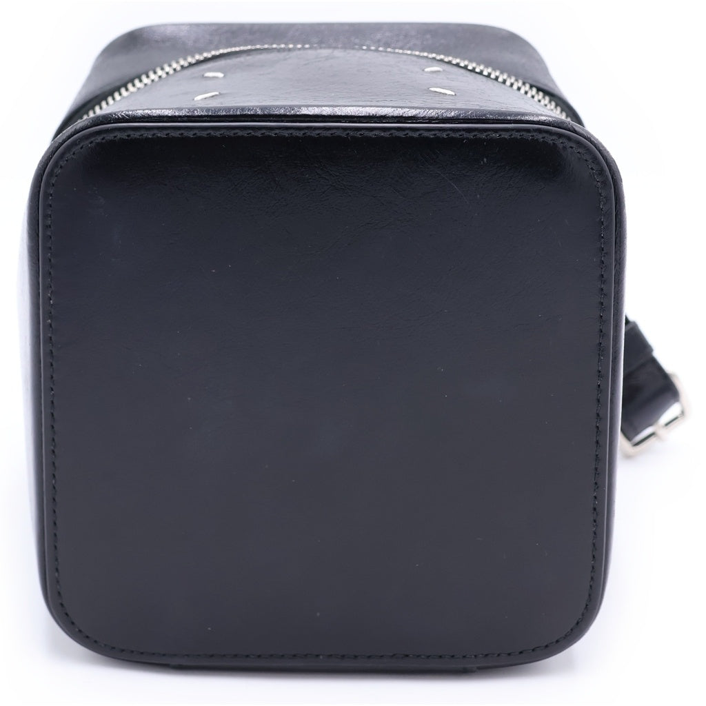 Maison Margiela(メゾンマルジェラ) BIg Cube チェーンショルダー ハンドバッグ ブラック SB1ZI0016 P8831 レディース