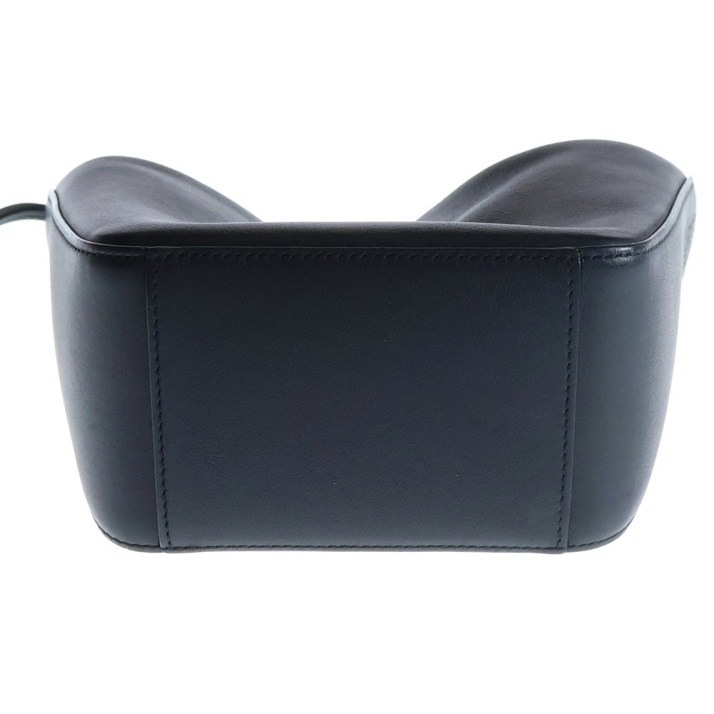 LOEWE(ロエベ) アナグラム ハンモックホーボー ミニ クラシックカーフレザーハンドバッグ ブラック レディース