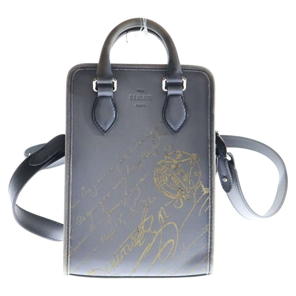 Berluti(ベルルッティ) プルミエジュール ガリバー カリグラフィ メッセンジャーバッグ ショルダーバッグ ミニバッグ グレー スクリットレザー シルバー金具