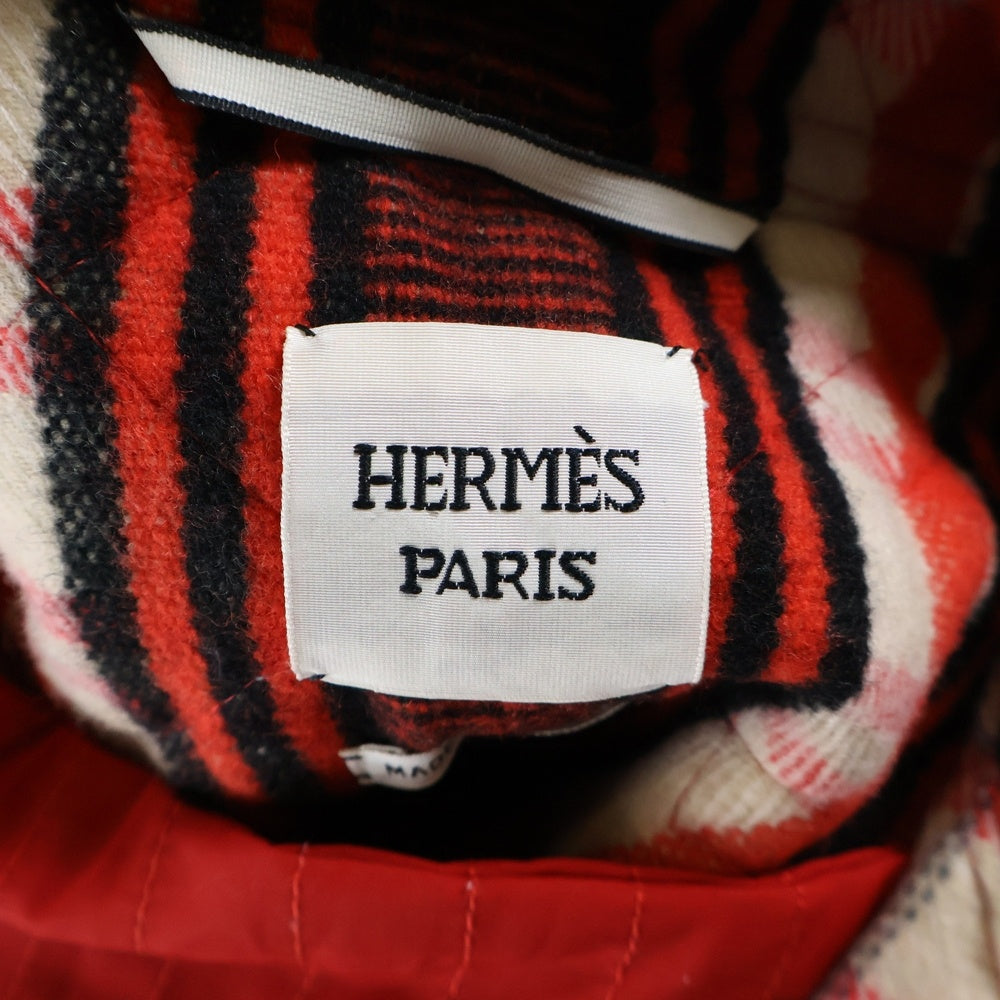 HERMES(エルメス) キルティング スタンドカラー 裏地チェック総柄 ベルトデザイン ジップアップ ジャケット レッド