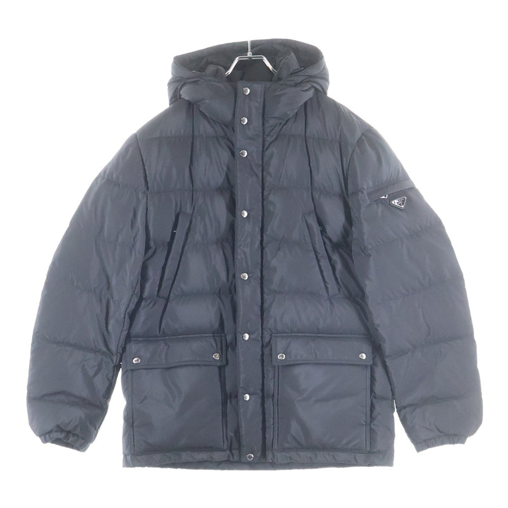 PRADA(プラダ) 22AW トライアングルロゴプレート ナイロン フーデッド ジップアップ ダウン ジャケット ブラック SGH589 レディース