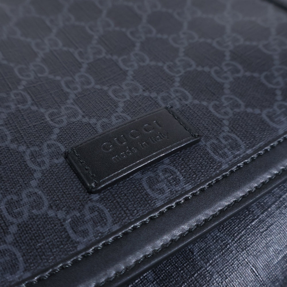 GUCCI(グッチ) GGスプリーム クロスボディ メッセンジャーバッグ ブラック PVCレザー 771167
