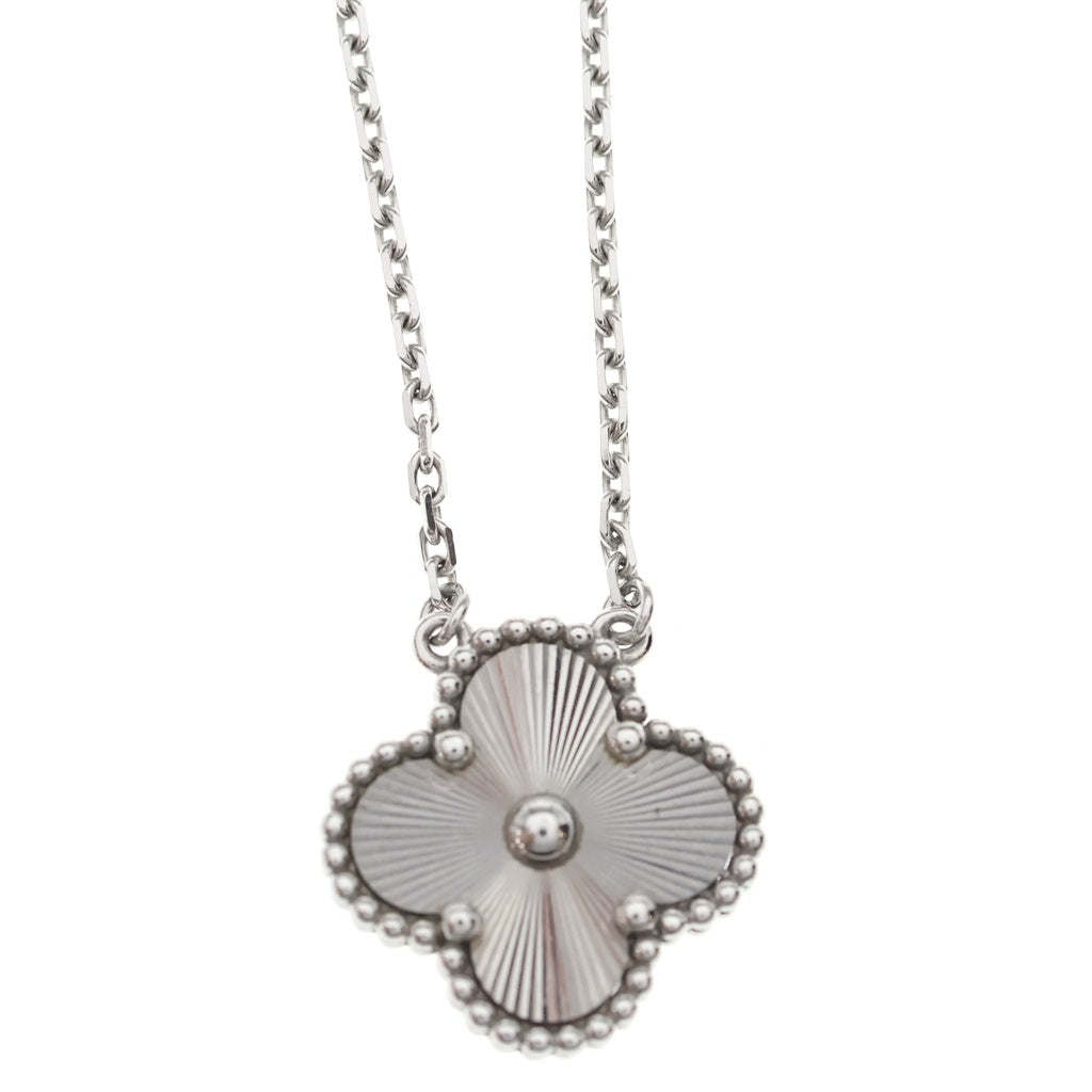 Van Cleef & Arpels(ヴァンクリーフアンドアーペル) ヴィンテージアルハンブラ ネックレス ギョーシェ ペンダント チェーン シルバー 750WG 7g VCARP9XG00 レディース