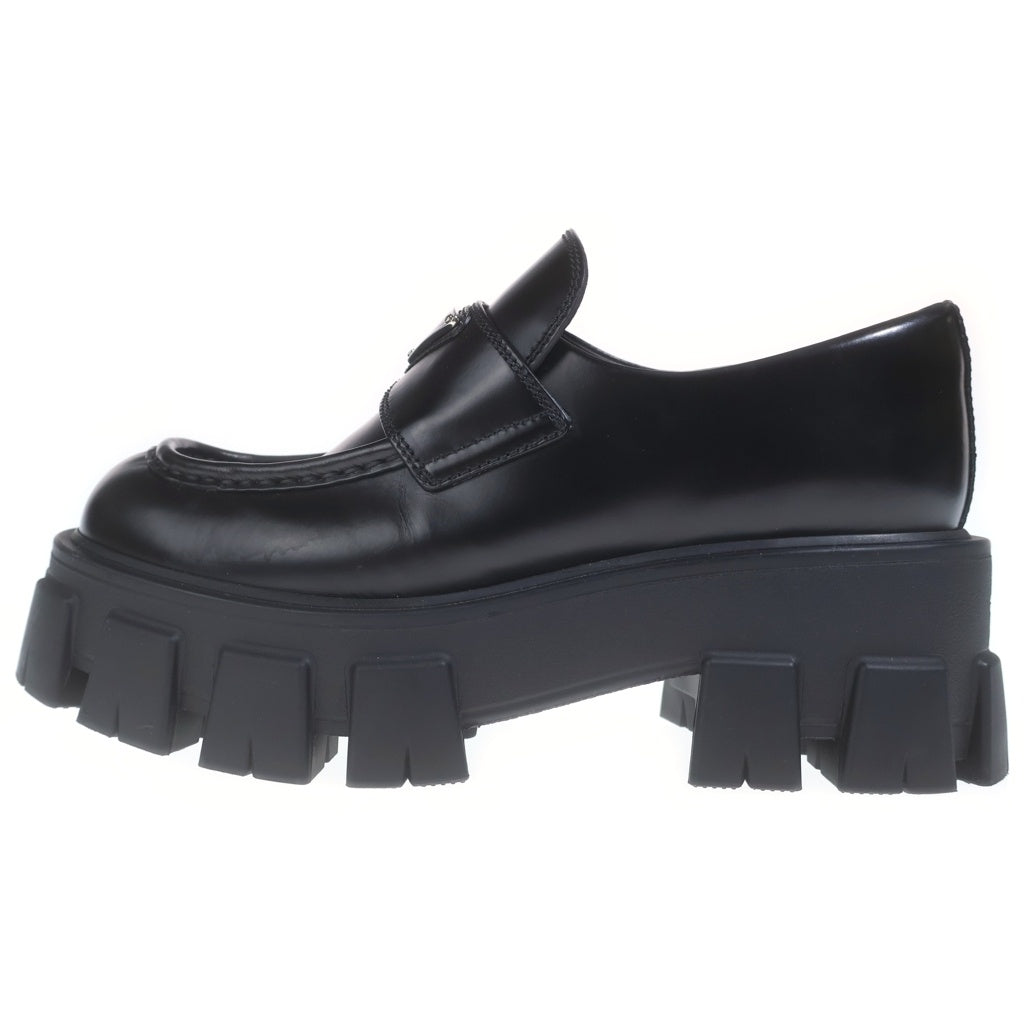 PRADA(プラダ) モノリス トライアングルロゴプレート レザーローファー プラットフォーム 革靴 ブラック 1D649M レディース