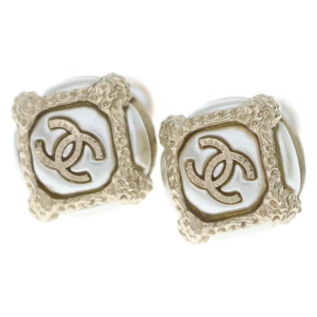 CHANEL(シャネル) ココマーク フェイクパール ピアス ホワイト×ゴールド GP B19C レディース
