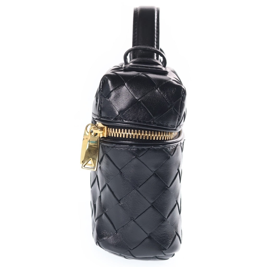 BOTTEGA VENETA(ボッテガヴェネタ) イントレチャート バン バニティーバッグ ショルダーバッグ ブラック レザー 789109 ゴールド金具 レディース