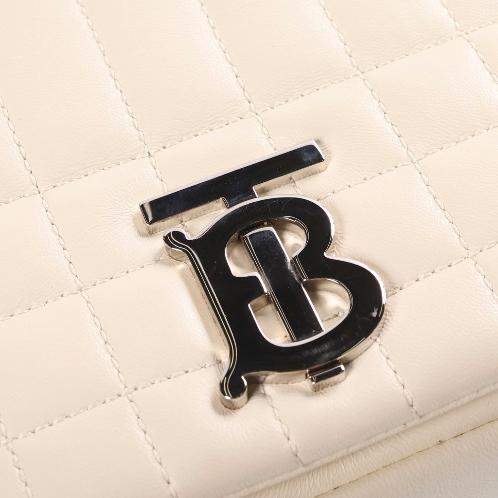BURBERRY(バーバリー) ローラ チェーンショルダーバッグ アイボリー レザー シルバー金具 レディース