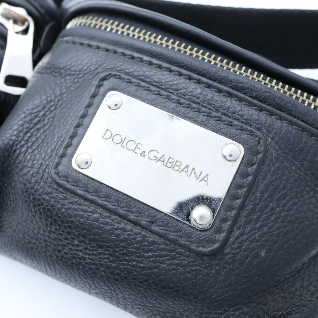 DOLCE & GABBANA(ドルチェアンドガッバーナ) ロゴプレート レザー ショルダー ボディ ウエスト バッグ シルバー金具 ブラック レディース