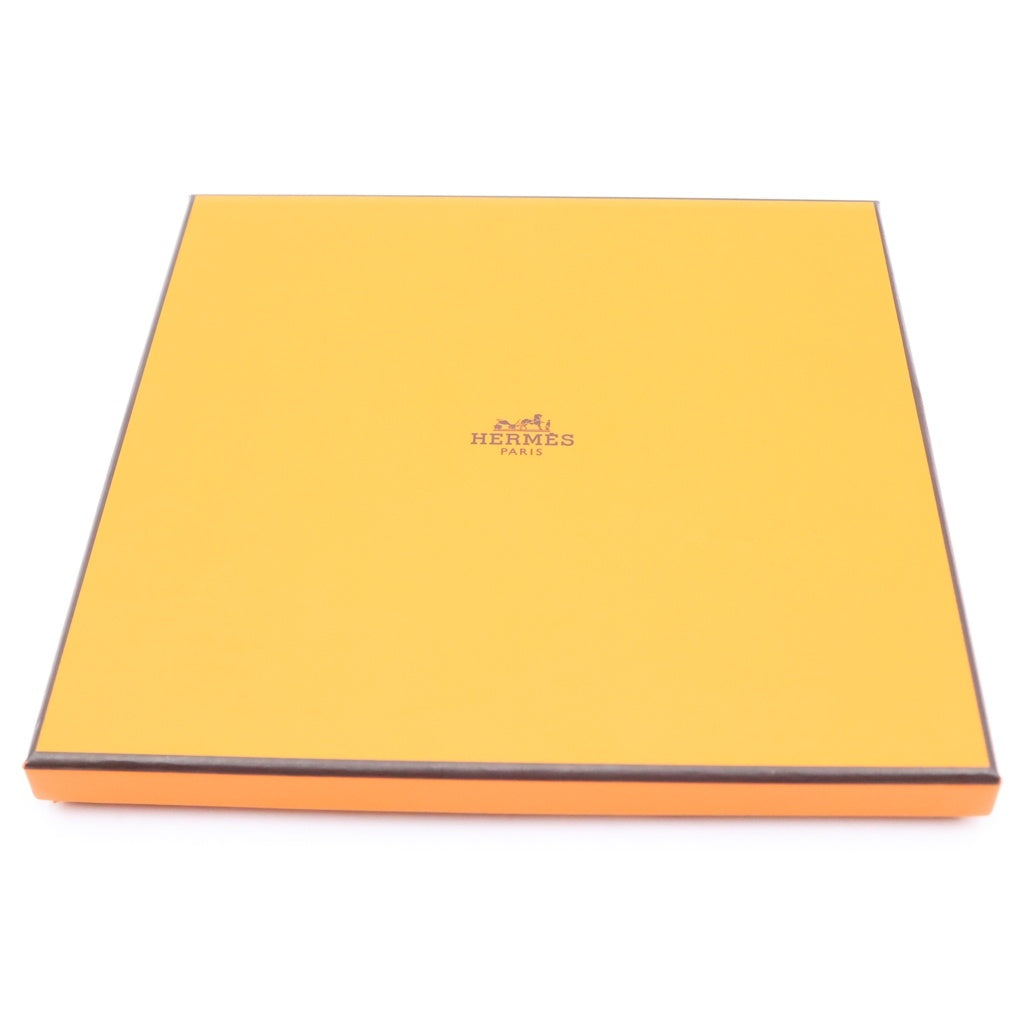 HERMES(エルメス) カレ65 Couvertures Nouvelles 総柄プリント シルクスカーフ ネイビー レディース