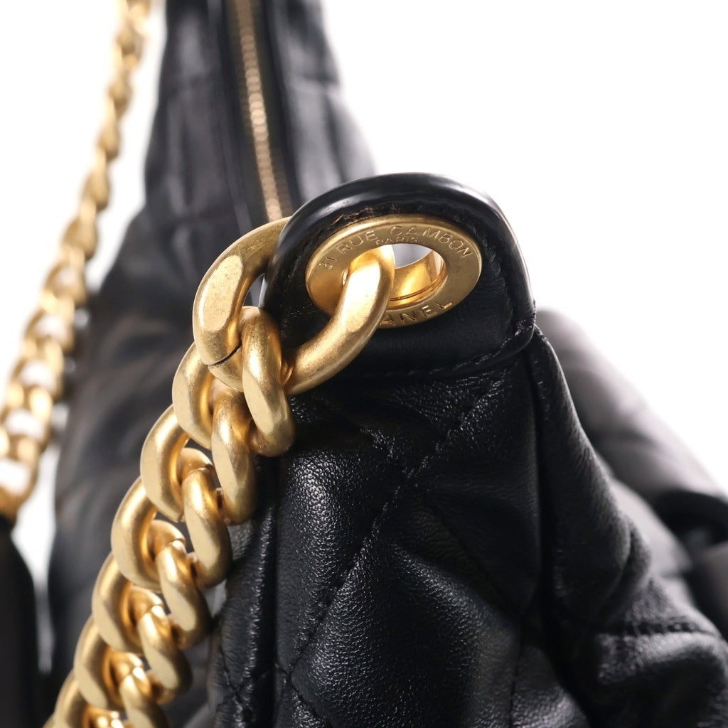 CHANEL(シャネル) マトラッセ ホーボー チェーンショルダーバッグ 黒 ラムスキン GD金具 プレートト レディース