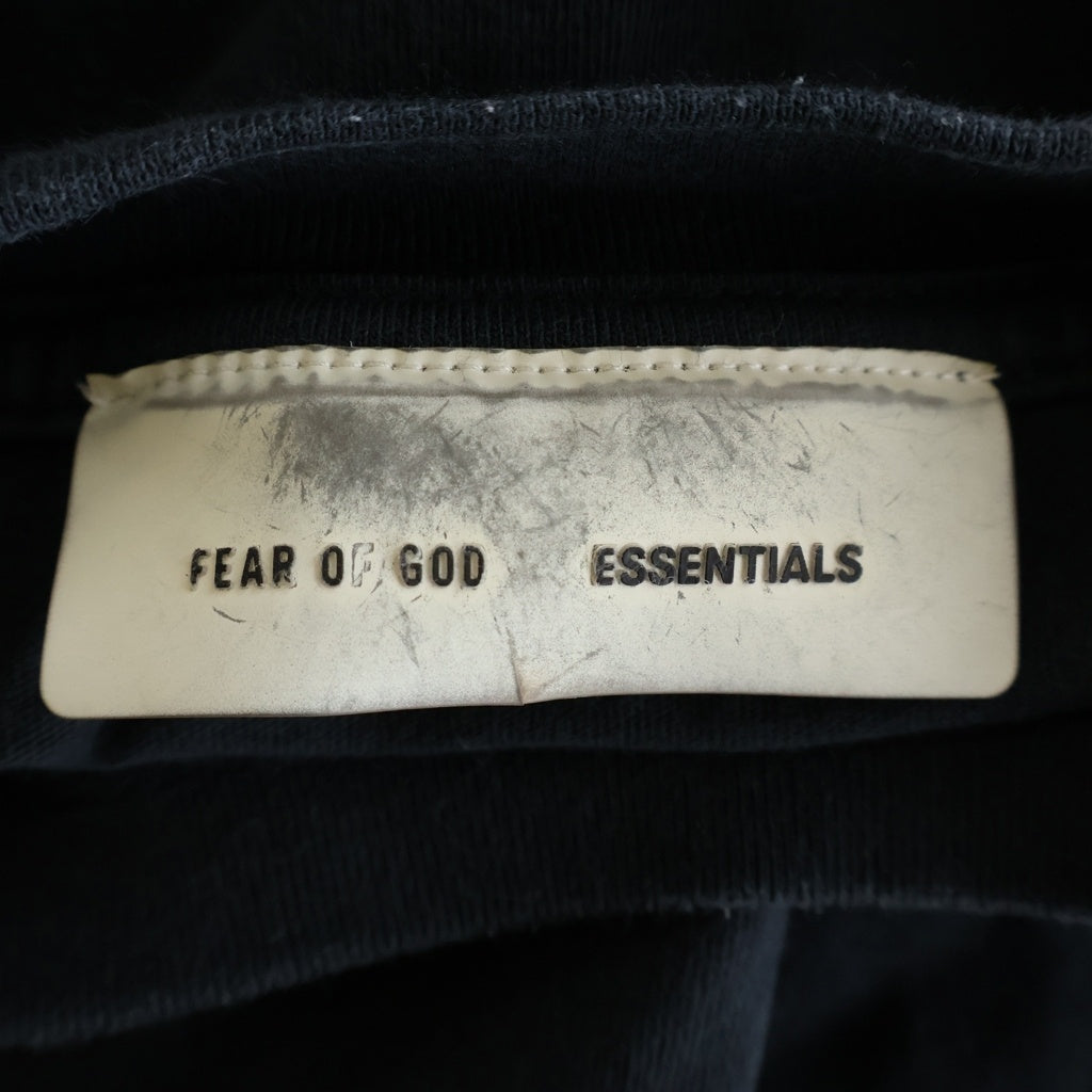 FEAR OF GOD ESSENTIALS(フィアオブゴッド エッセンシャルズ) ラバーロゴ Tシャツ カットソー ブラック #M 8317-3-000016