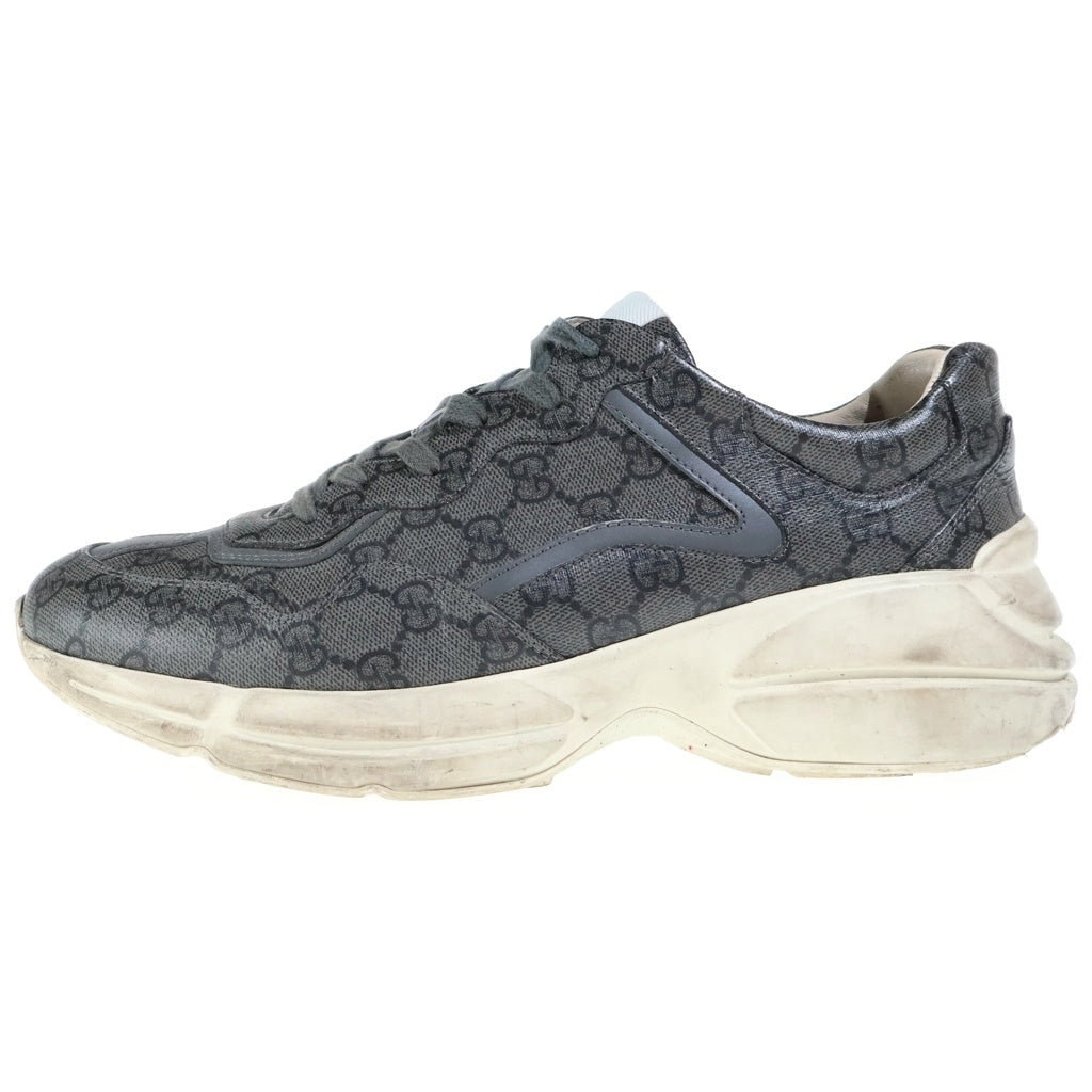 GUCCI(グッチ) Rhyton ライトン モノグラム ローカットスニーカー シューズ GGロゴ チャンキーソール グレー 749160-FAB2Q-8746