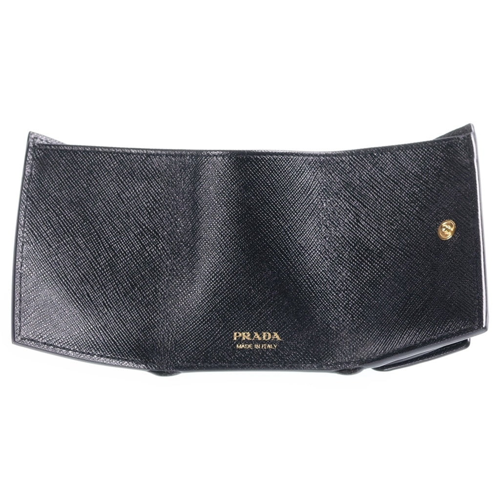 PRADA(プラダ) サフィアーノ リップスティック柄 コンパクトウォレット 三つ折り財布 コインケース ブラック レザー 1MH021 ゴールド金具 レディース