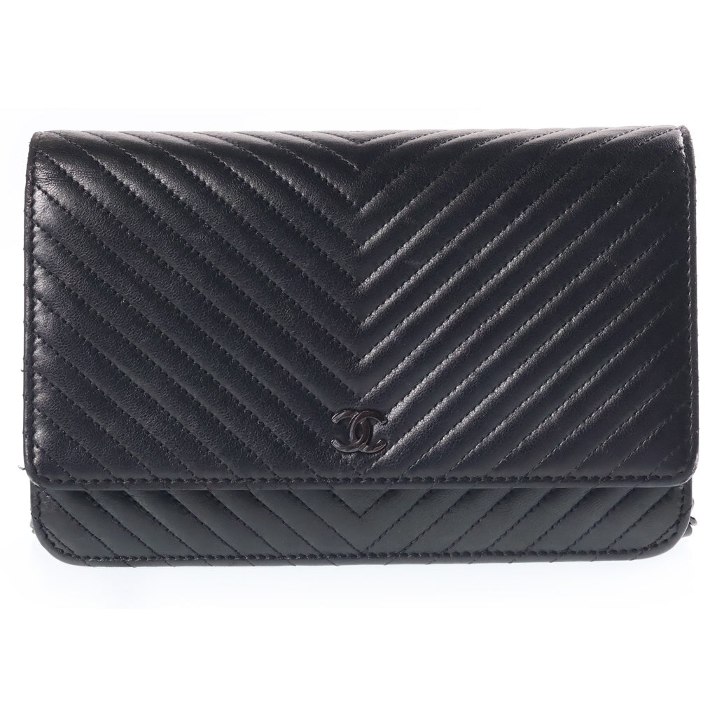 CHANEL(シャネル) シェブロン マトラッセ チェーンウォレット ショルダーバッグ ソーブラック ラムスキン ブラック金具 シール有 20番台 A33814 レディース
