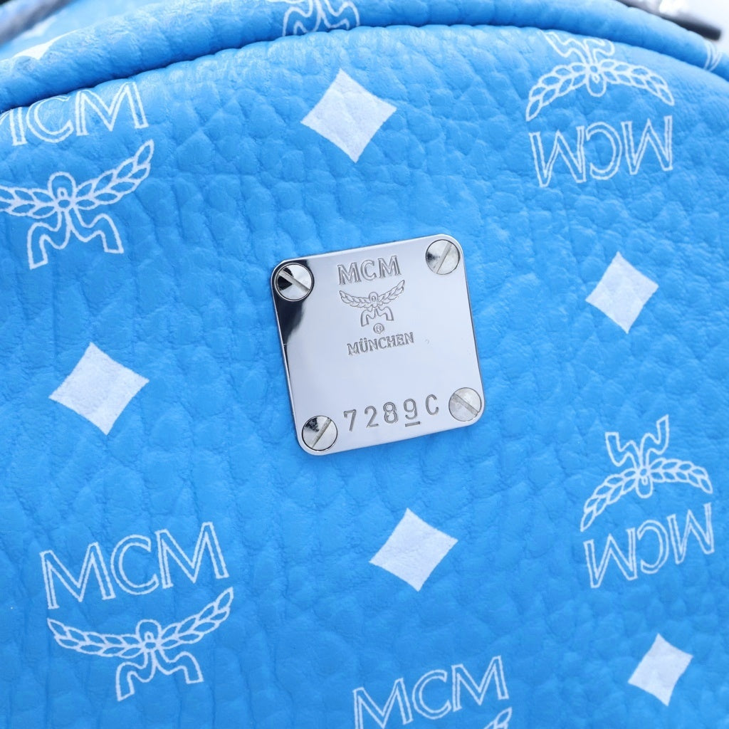 MCM(エム シー エム) スタッズ バックパック リュック ブルー レザー