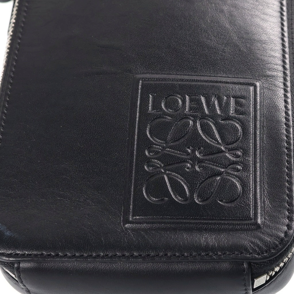 LOEWE(ロエベ) Vertical Crossbody Pocket アナグラム バーティカル ショルダー クロスボディポケットバッグ レザー ブラック C565S59X01