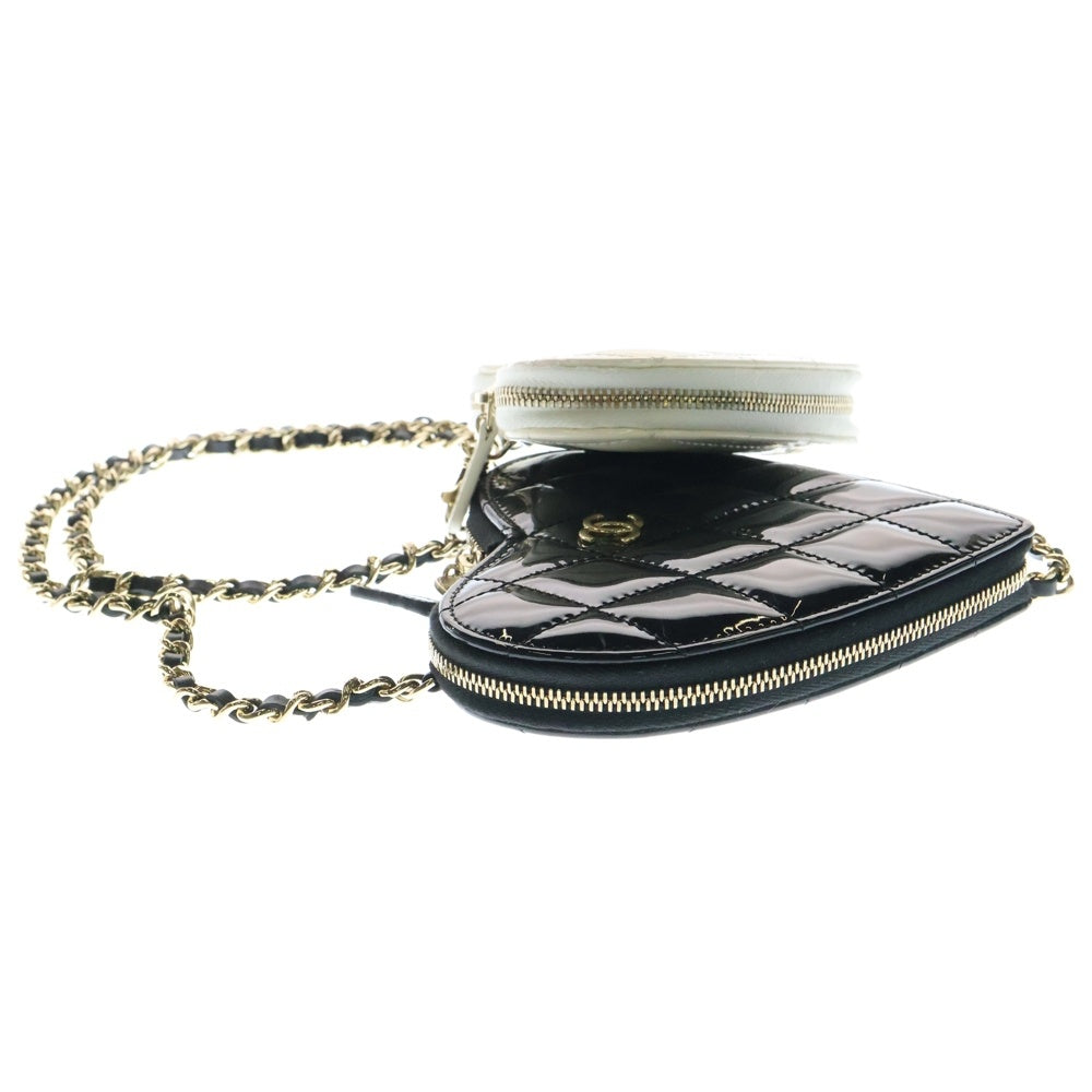CHANEL(シャネル) ハートモチーフ チェーンショルダーバッグ ブラック×ホワイト パテントレザー ポシェットバッグ AP3295