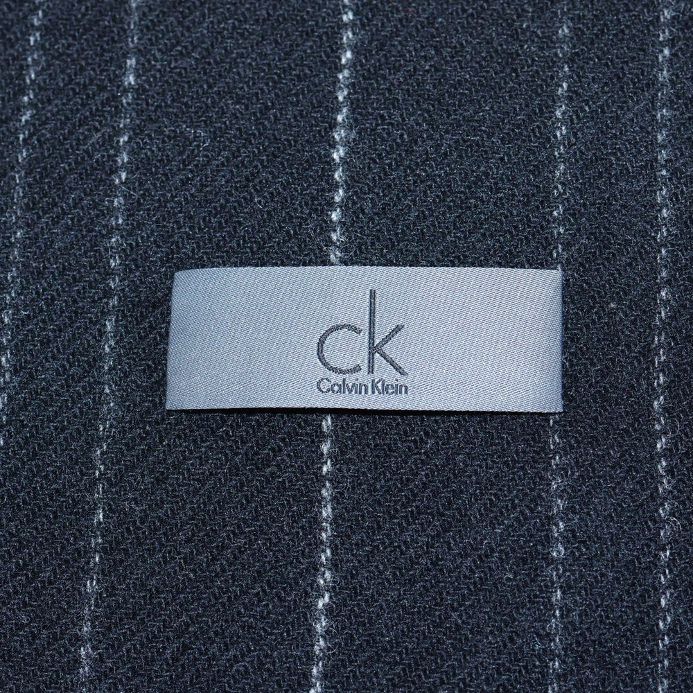 Calvin Klein(カルバンクライン) フリンジ付ストライプ柄カシミヤマフラー ブラック