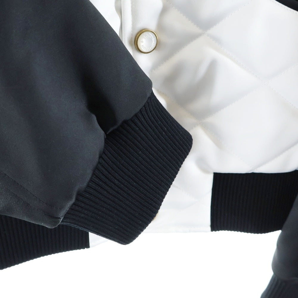 LOUIS VUITTON(ルイヴィトン) 24AW LVワッペンロゴ バイカラー サテン キルティング スナップボタン ボンバージャケット ブルゾン ホワイト/ブラック RM242M MDM HRB75E