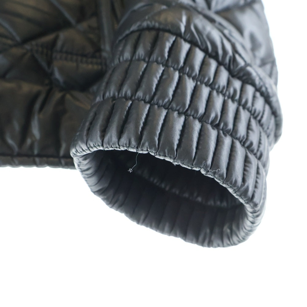 MONCLER(モンクレール) レザー ワッペンロゴ キルティング ジップアップ ダウンジャケット ブラック 40331 50 53012