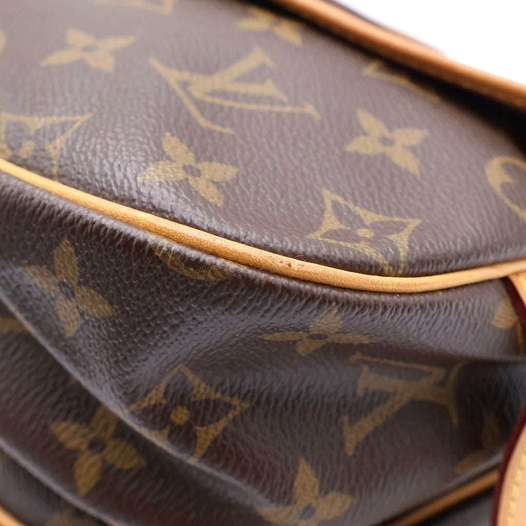 LOUIS VUITTON(ルイヴィトン) モノグラム ソミュール35 ショルダー 