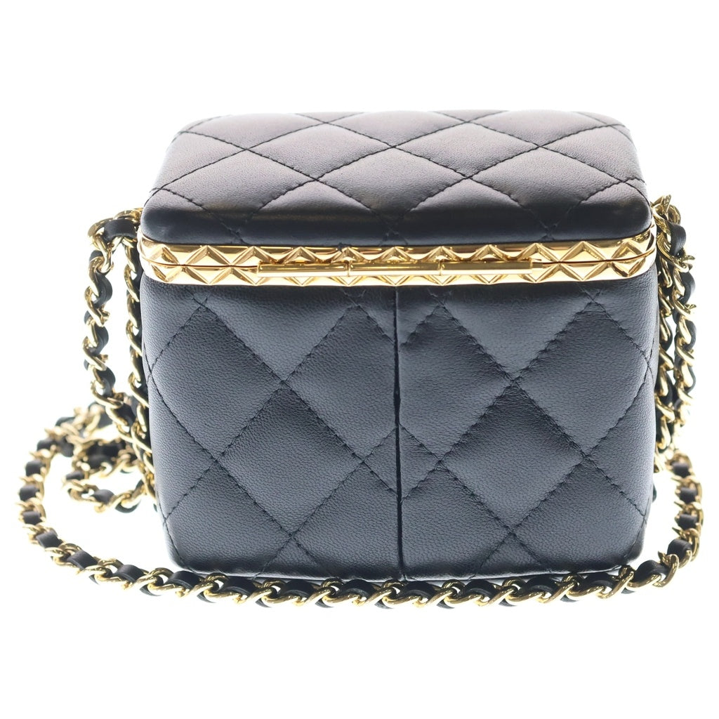 CHANEL(シャネル) マトラッセ ミニ バニティ チェーンショルダーバッグ ラムスキン レザー ゴールド金具 ブラック 31番台 レディース
