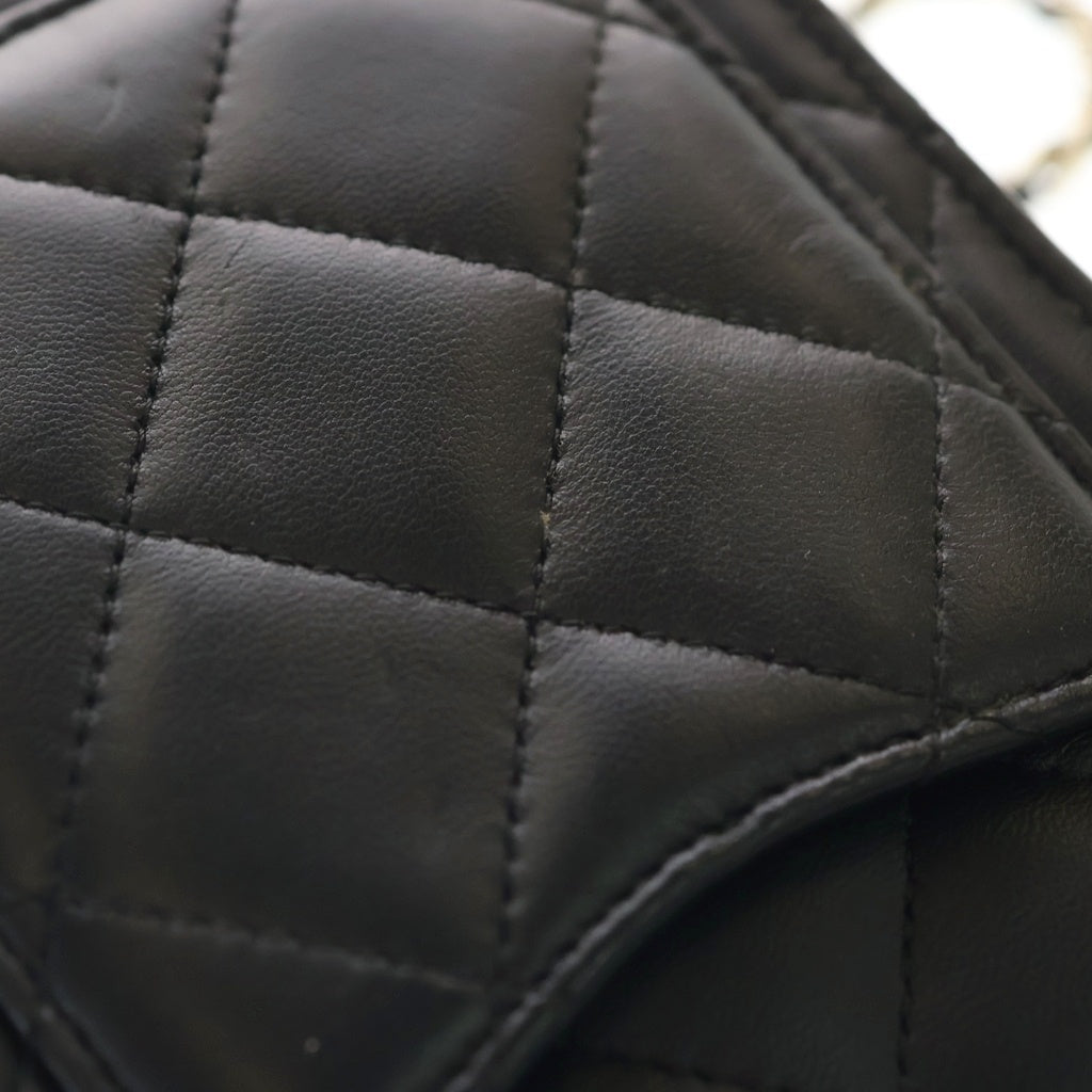 CHANEL(シャネル) マトラッセ フラップ フォンケース ラムスキン レザー チェーンショルダー バッグ ポーチ ゴールド金具 ブラック 22番台 レディース